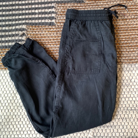 GAP Tencel Jogger Pants – Black – XS – Excellent Condition - Picture 4 of 7